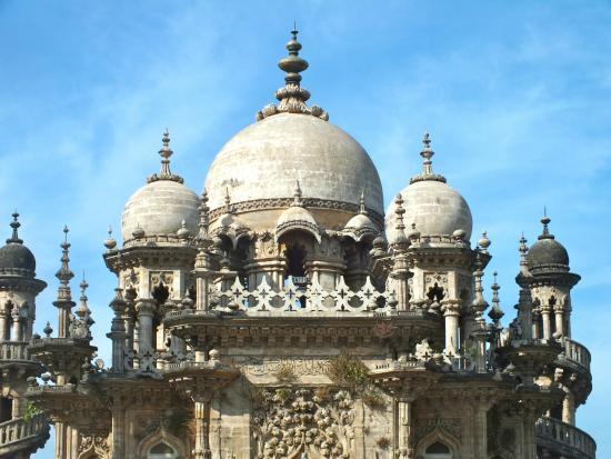 Mahabat Maqbara